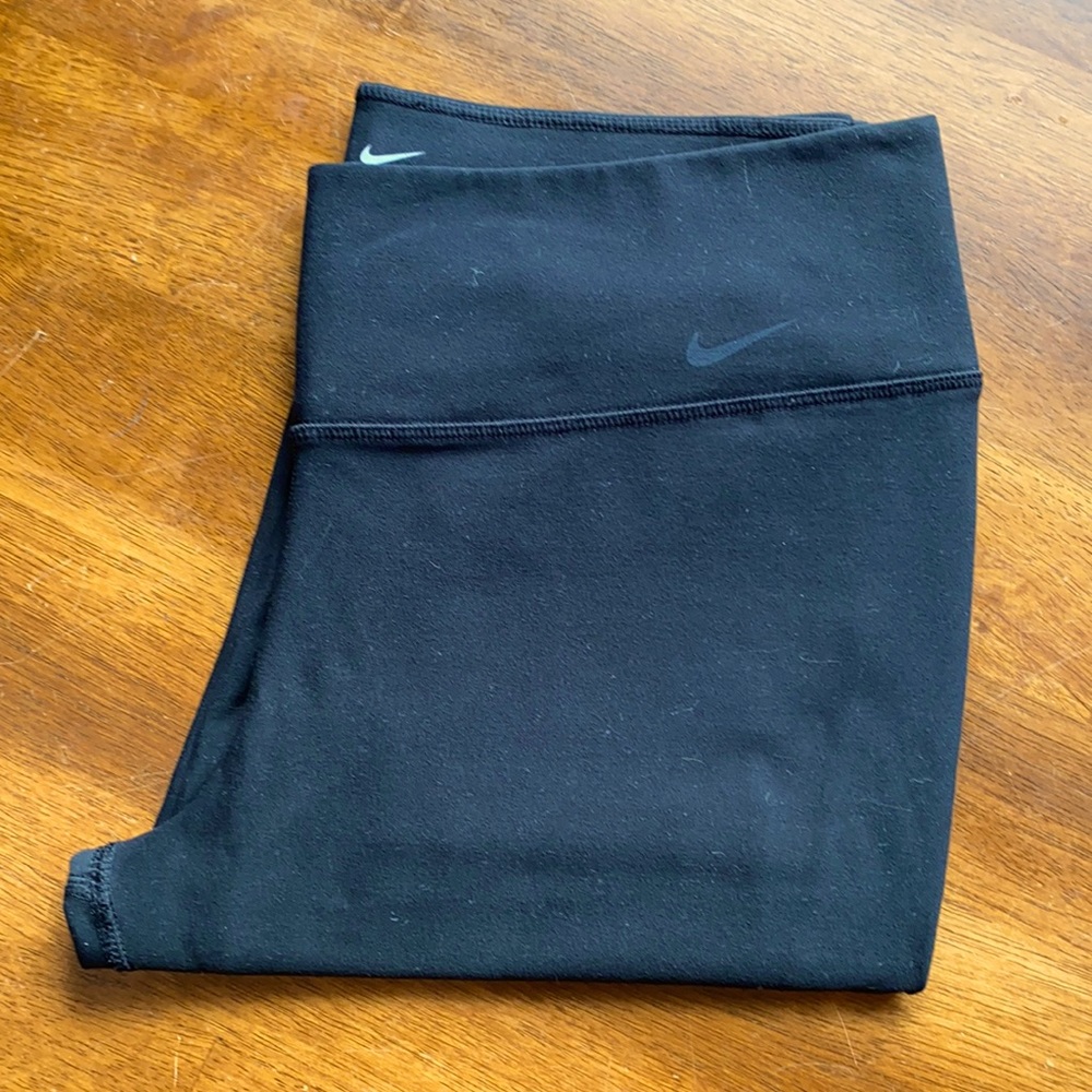 Women's Nike Mid-Rise Crop Running Leggings